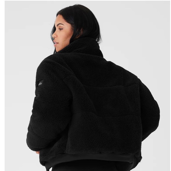 ALO Sherpa Snow Angel Puffer - Picture 2 of 6